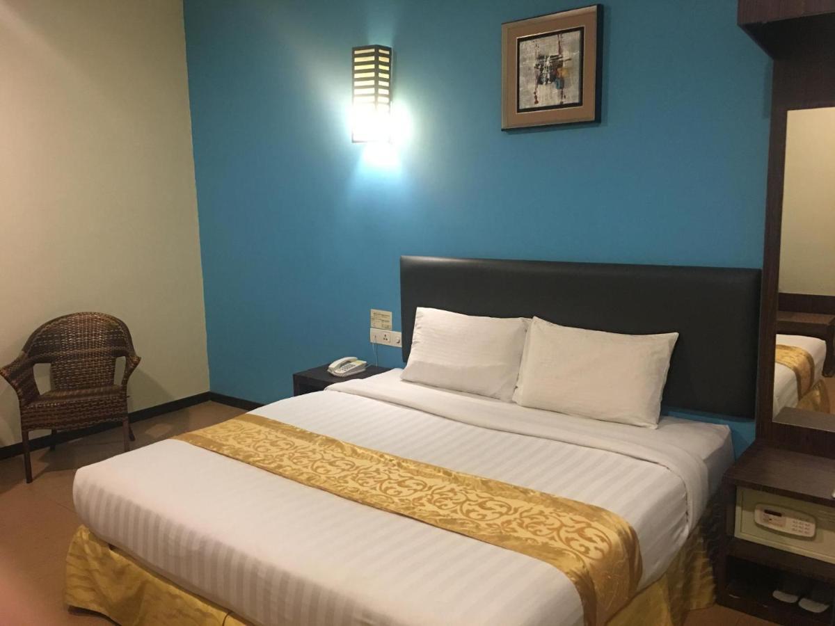 Hotel Zamburger Секудаи Экстерьер фото